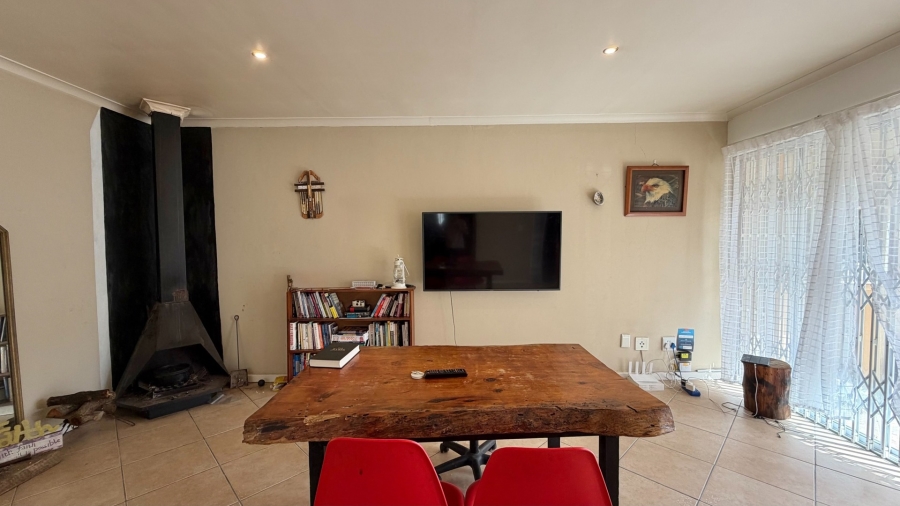 3 Bedroom Property for Sale in Gordons Bay Central Western Cape